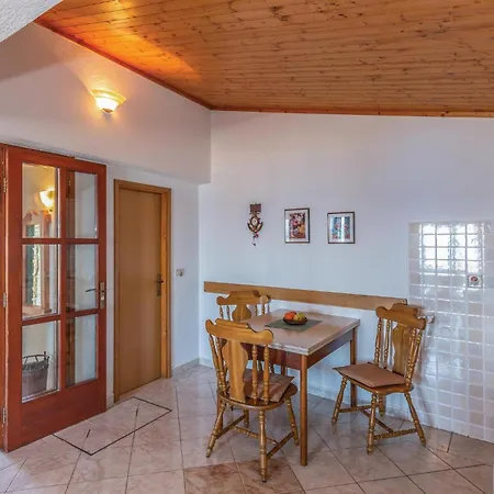 Two-bedroom In Tučepi