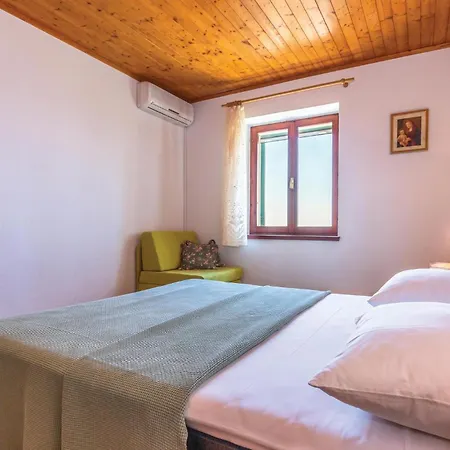 Two-bedroom In Tučepi